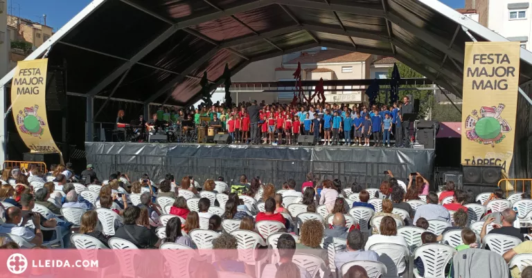 Alumnes de Tàrrega ofereixen una cantata abans de la Festa Major 2022