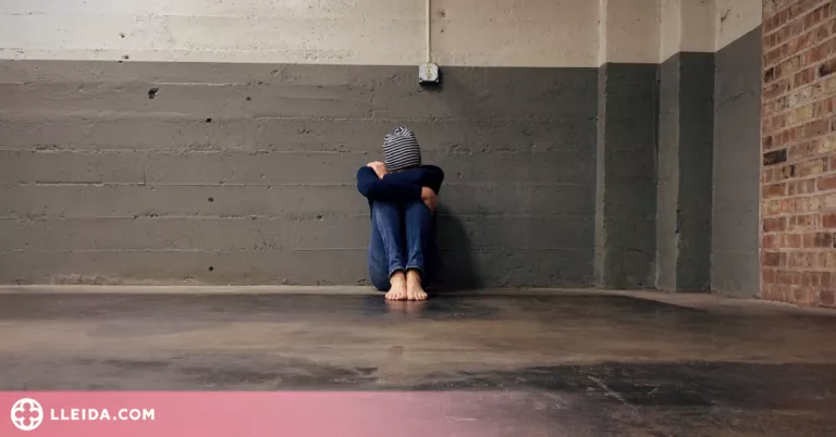 Més de la meitat dels joves d'entre 12 i 18 anys ingressats per problemes de salut mental s'autolesionen