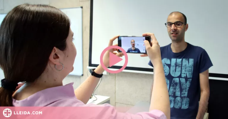 ⏯️ Persones amb discapacitat intel·lectual graven vídeos didàctics sobre tecnologia