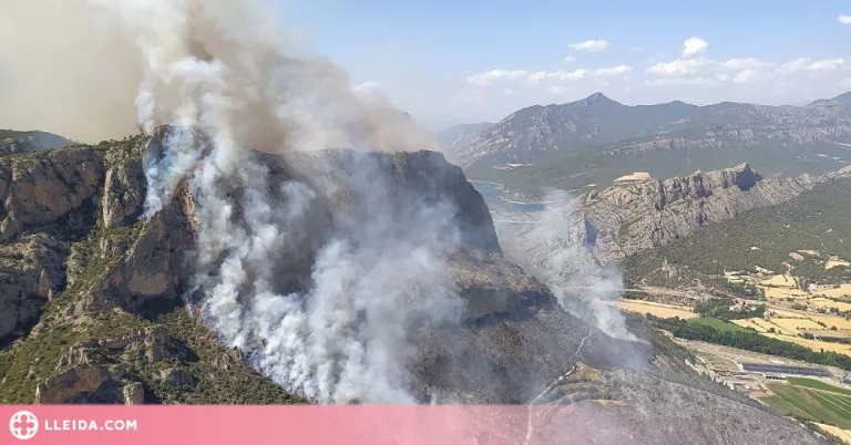 ⏯️ Els Bombers donen per estabilitzat l'incendi de Peramola