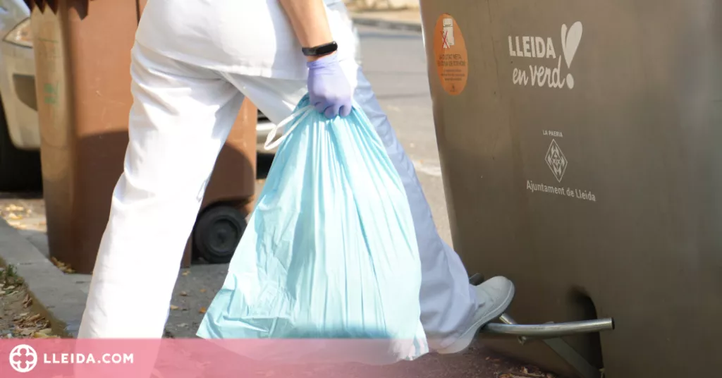 En marxa una campanya per reduir la brossa fora dels contenidors