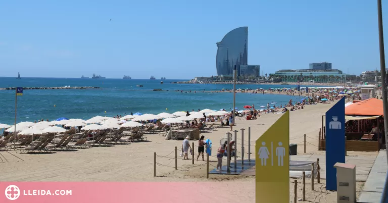 El sector turístic es recupera al juny i duplica les dades de 2021