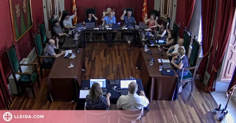 Cervera aprova un reglament per regular el trànsit al carrer Major