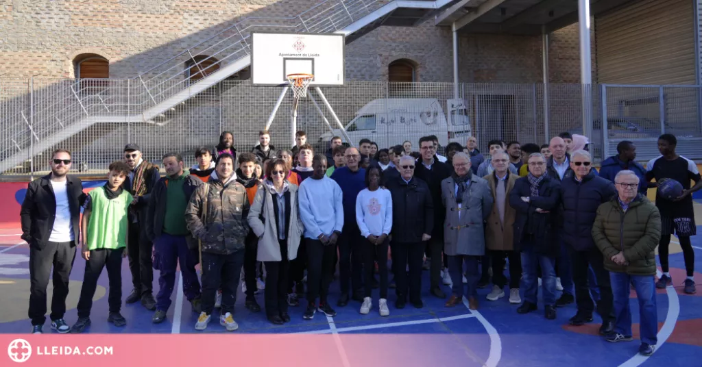 El Centre Històric de Lleida estrena la nova pista poliesportiva de la Panera