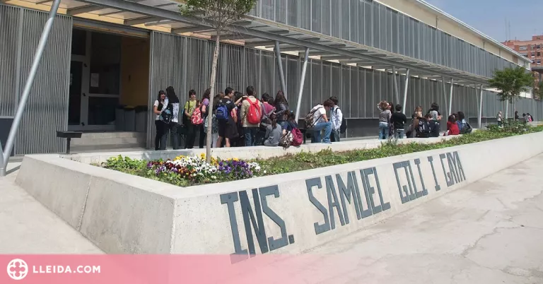 El monitor del Gili i Gaya que enviava fotos eròtiques a alumnes accepta un any de presó