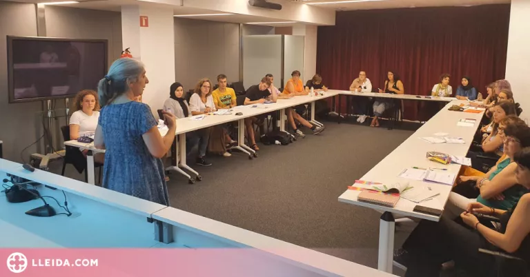 Comença la formació dels 64 agents dinamitzadors de la campanya de la fruita a Lleida