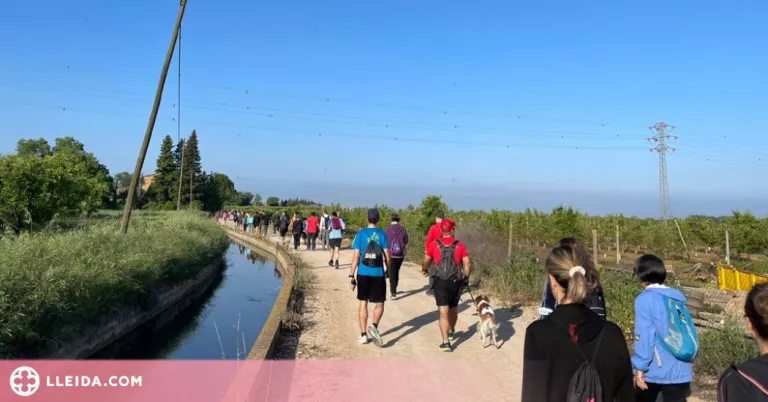 Més de 160 persones a la Caminada contra els Macroprojectes Energètics de Ponent