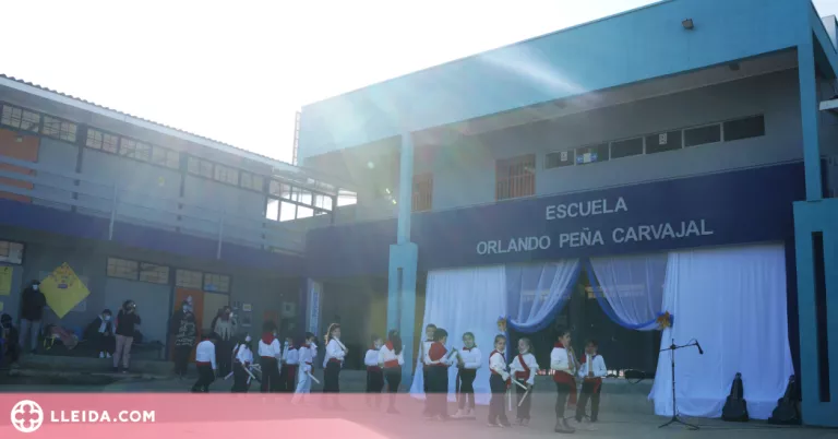 El Ball de Bastons de Lleida a Xile