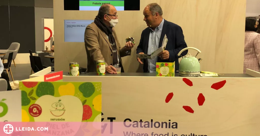 Una empresa lleidatana presenta la primera infusió feta 100% amb pell de poma