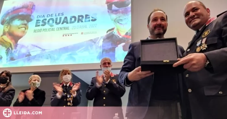 Reconeixement dels Mossos d'Esquadra a l'Ajuntament de Riner