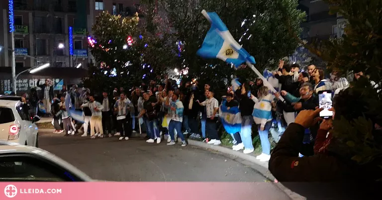 ⏯️ Argentina celebra el Mundial als carrers de Lleida
