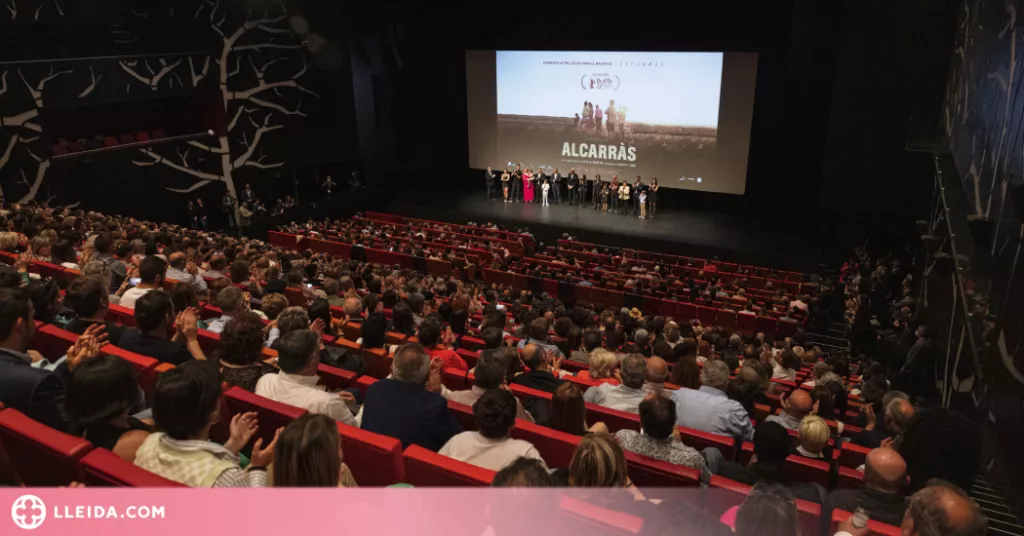 ⏯️ Lleida homenatja la pagesia amb la multitudinària i ovacionada preestrena d’‘Alcarràs’