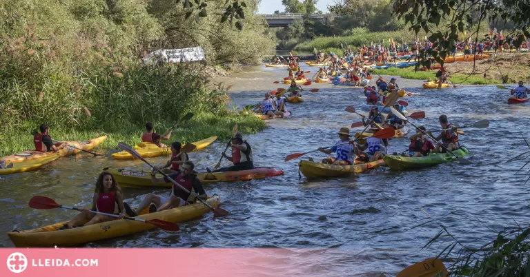 Uns 400 piragüistes participen  en el 5è Descens del Segre