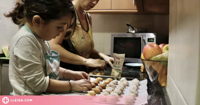 ⏯️ Els panellets superen la crisi de preus i segueixen omplint les llars per Tots Sants