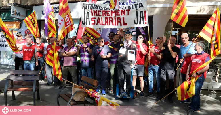 Els treballadors d'Autobusos de Lleida porten a la justícia el conflicte laboral amb l'empresa