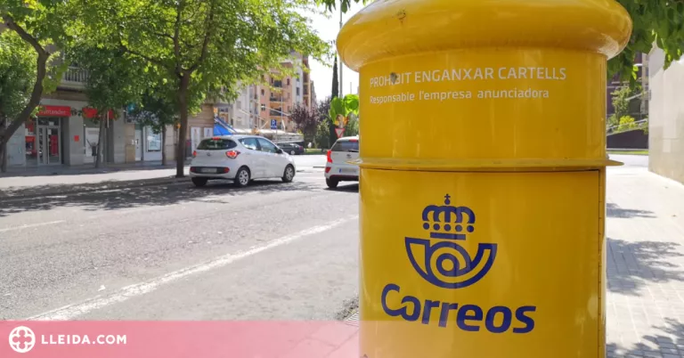 Les cartes enviades a Espanya es redueixen a la meitat en els últims anys