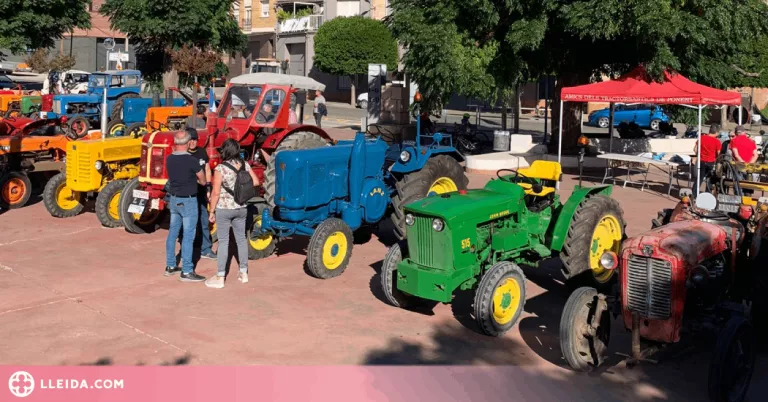 Èxit de la primera trobada de tractors antics de Ponent a Corbins