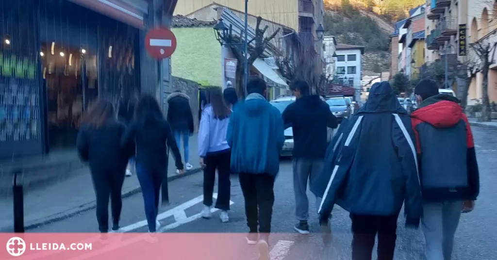 Joves de l'Alta Ribagorça reflexionen sobre el medi ambient amb una gimcana