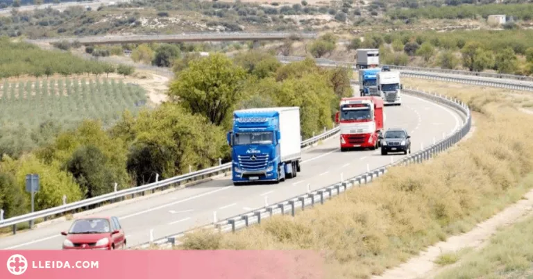Tallada l'AP-2 en sentit Lleida a l'Albi per l'accident d'un camió