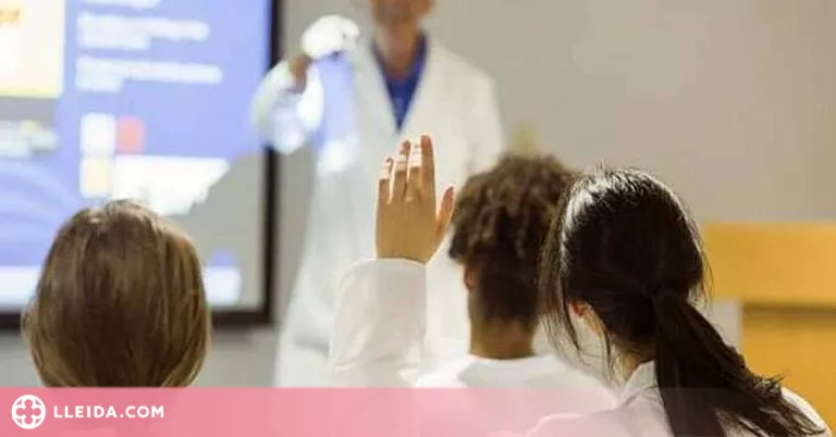 Metges de Catalunya acusa l’Administració de no assumir la formació contínua del personal mèdic