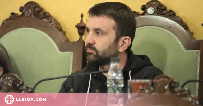 La fiscalia demana 8 mesos d’inhabilitació a Pau Juvillà pels llaços grocs a la Paeria