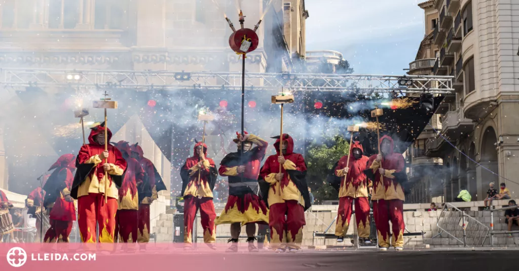 ⏯️ La Cultura Popular i el Castell de Focs tanquen les Festes de la Tardor