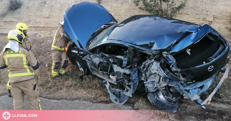 Un ferit en un aparatòs accident a l'A-2 a la Segarra