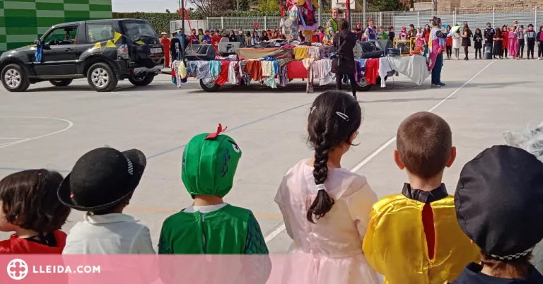 La rua de la Toltes dona inici al Carnaval