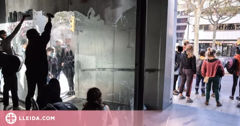 Recuperen una oficina bancària de Lleida per convertir-la en la seu del Casal de Joves