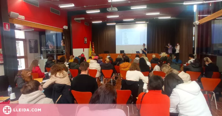 Guissona ofereix un curs gratuït de català a refugiats ucraïnesos