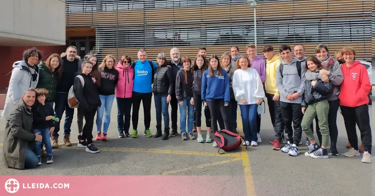 Joves solidaris lleidatans posen rumb a Gàmbia
