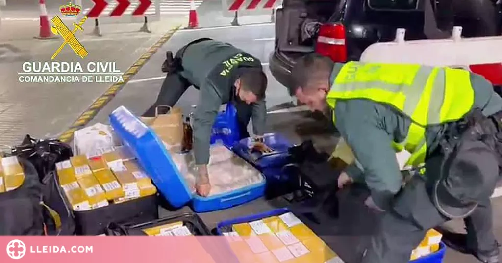 ⏯️ Enxampats amb més de 3.200 paquets de tabac a la duana de la Farga de Moles