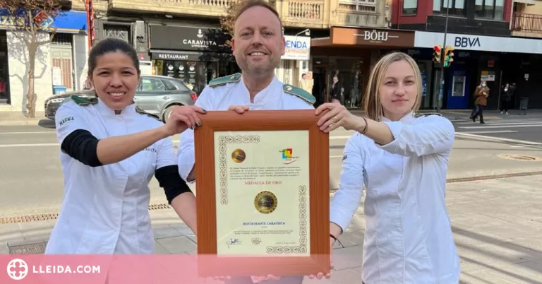 El xef Mateu Blanch rep la Medalla de Oro de Radio Turismo