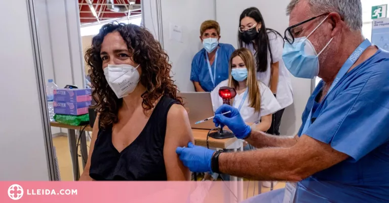 El 40% de la població té la pauta completa i el 55% ha rebut una primera dosi