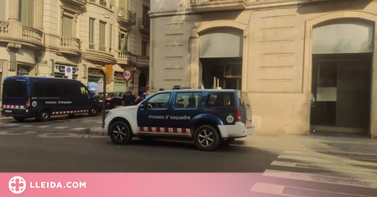 Els Mossos desallotgen el Casal Popular de Joves de Lleida