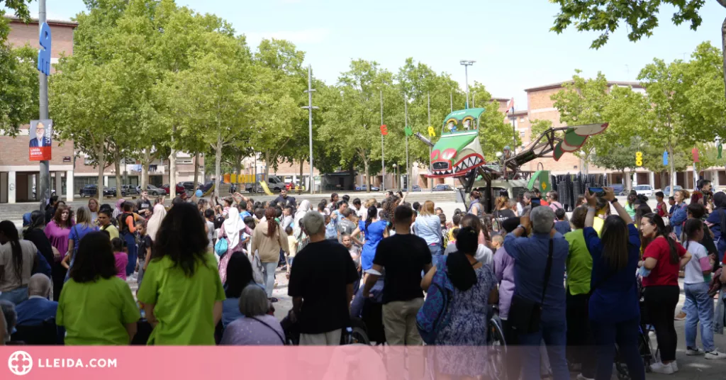 L’Enre9 alça el teló amb una cercavila multitudinària i diversos espectacles