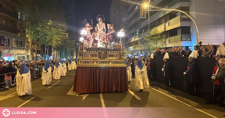 La processó del Sant Enterrament recorre els carrers de Lleida