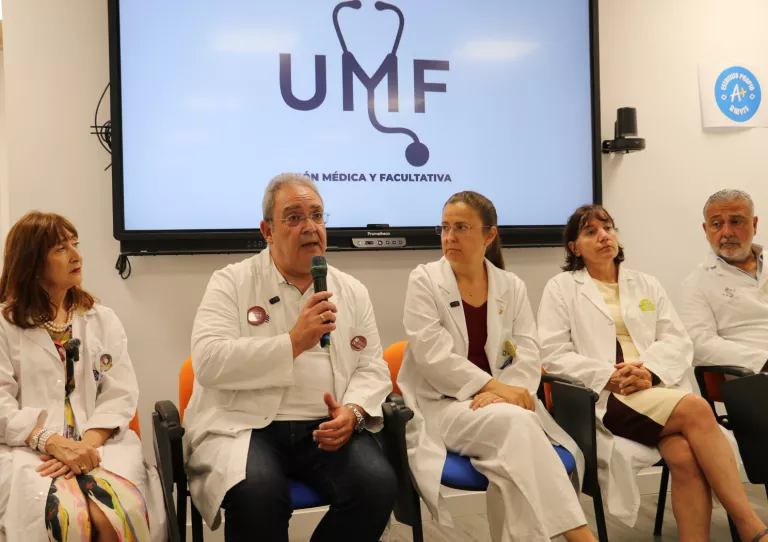 Metges de Catalunya convoca una vaga indefinida de facultatius a partir de l’octubre