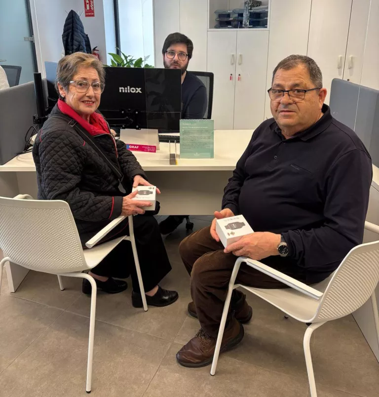 L’Ajuntament d’Alpicat inicia el lliurament de rellotges de teleassistència avançada per a persones grans i col·lectius amb necessitats especials