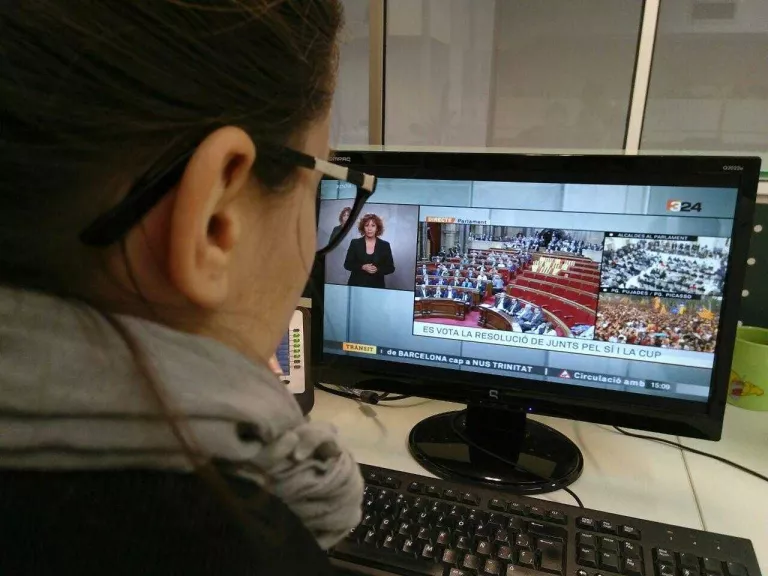 El Parlament declara la República Catalana
