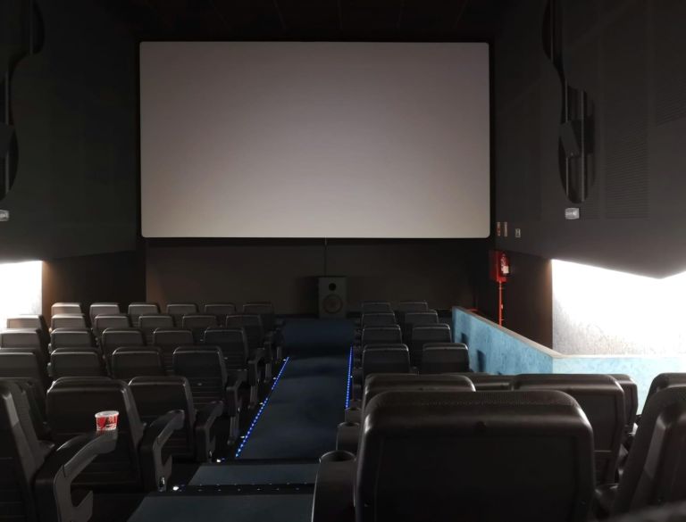 Autoritzada l'obertura de cinemes, gimnasos i equipaments esportius als municipis amb restriccions