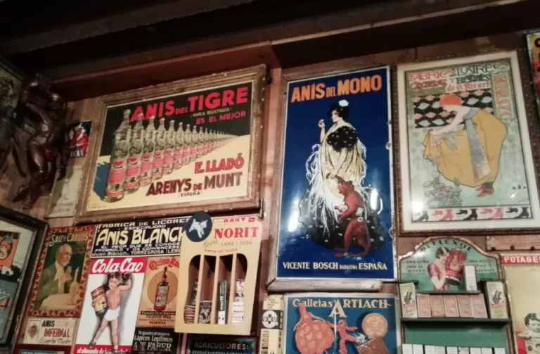 Botigues Museu de Salàs, un indret on descobrir com compraven els padrins