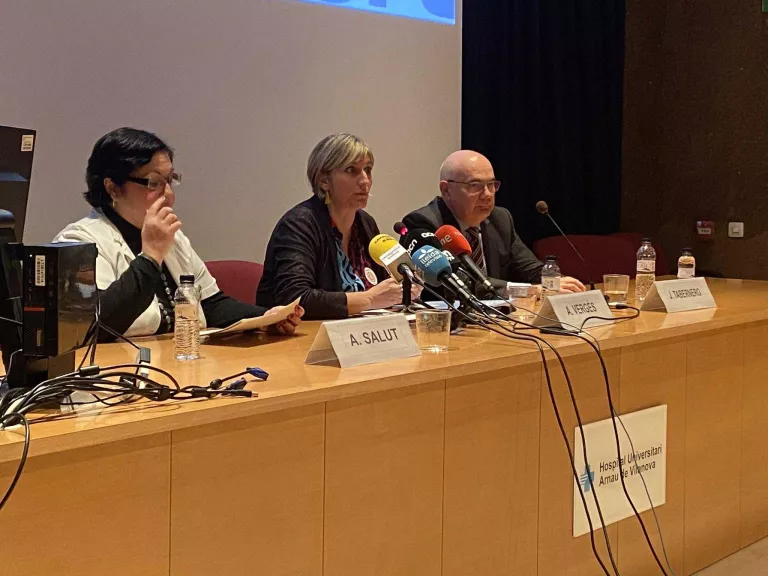 Un programa pioner permetrà que els hospitals Arnau de Vilanova i Vall d'Hebron treballin en xarxa els casos oncològics