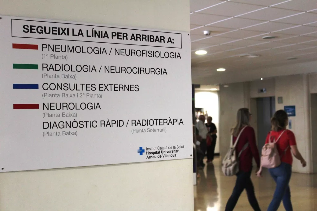 L’Arnau de Vilanova estrena nova senyalització horitzontal per a les Consultes Externes