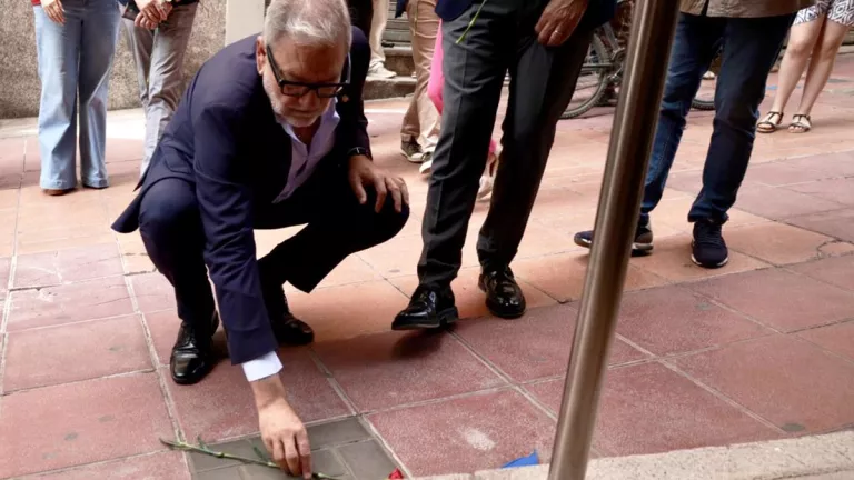 Deu noves llambordes stolpersteine per recordar els lleidatans als camps nazis