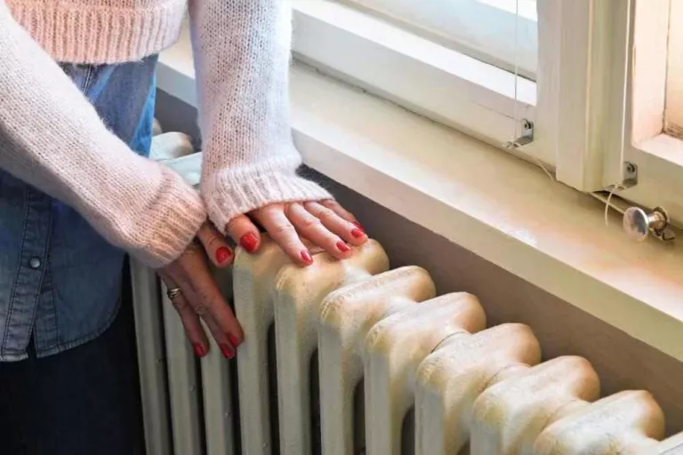 Manual per estalviar en calefacció sense passar fred a casa