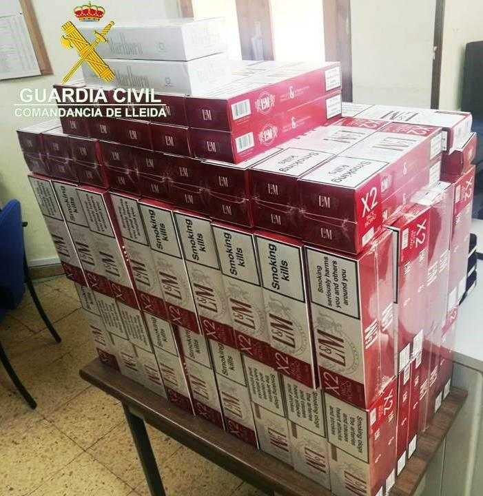 Dos guàrdia civils de paisà intervenen 8.000€ en tabac de contraban a les Valls de Valira