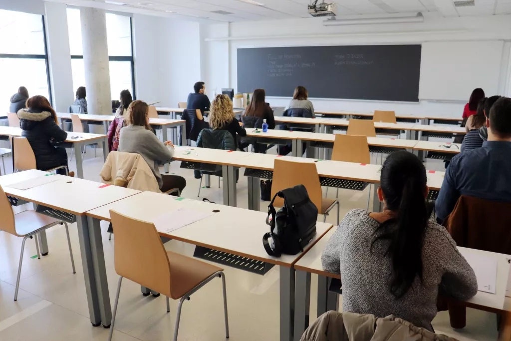 ⏯️ Unes 300 persones s'examinen per aconseguir plaça a la Diputació de Lleida