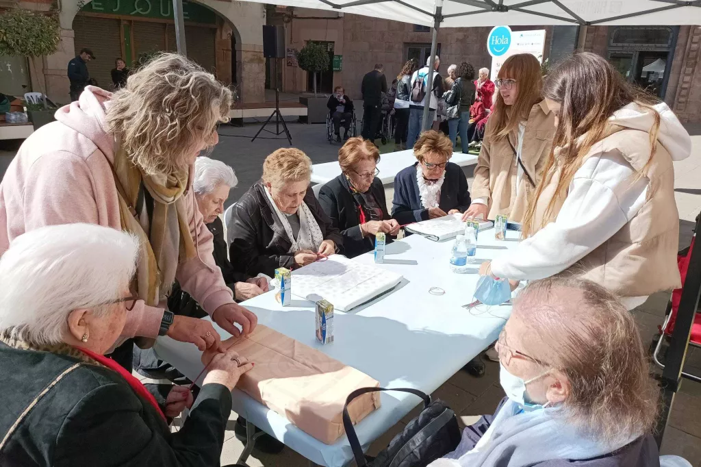 Impulsen la primera marató de paraules per afrontar la soledat en la gent gran