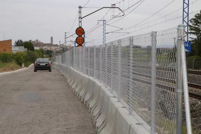 L’esperada tanca de l’AVE genera queixes a Vallcalent